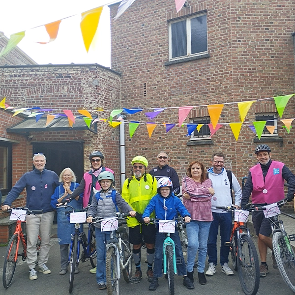 une journée vélo pour octobre rose au centre social l'Essentiel d'Halluin